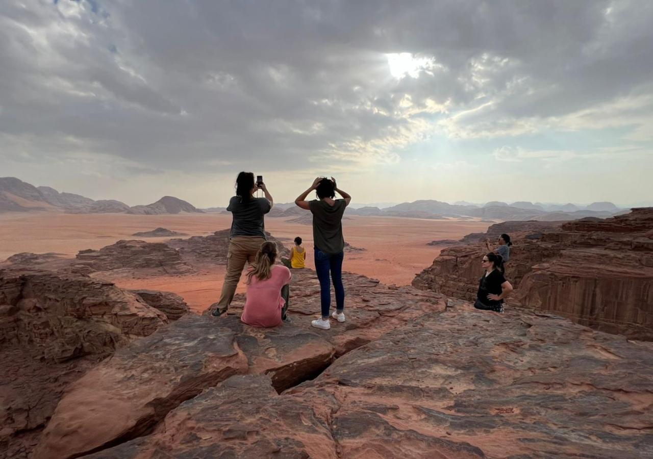 Wadi Rum Desert Adventures ภายนอก รูปภาพ