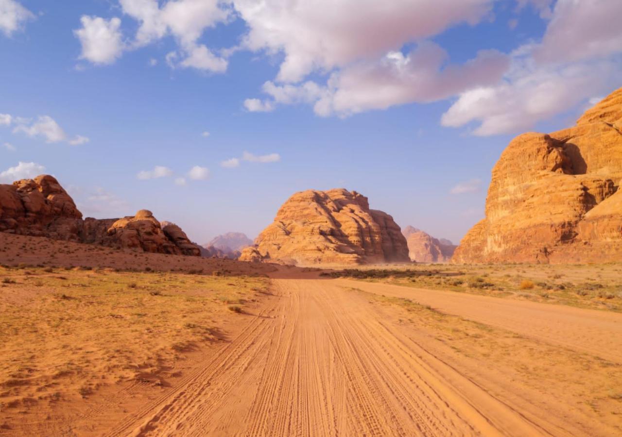 Wadi Rum Desert Adventures ภายนอก รูปภาพ
