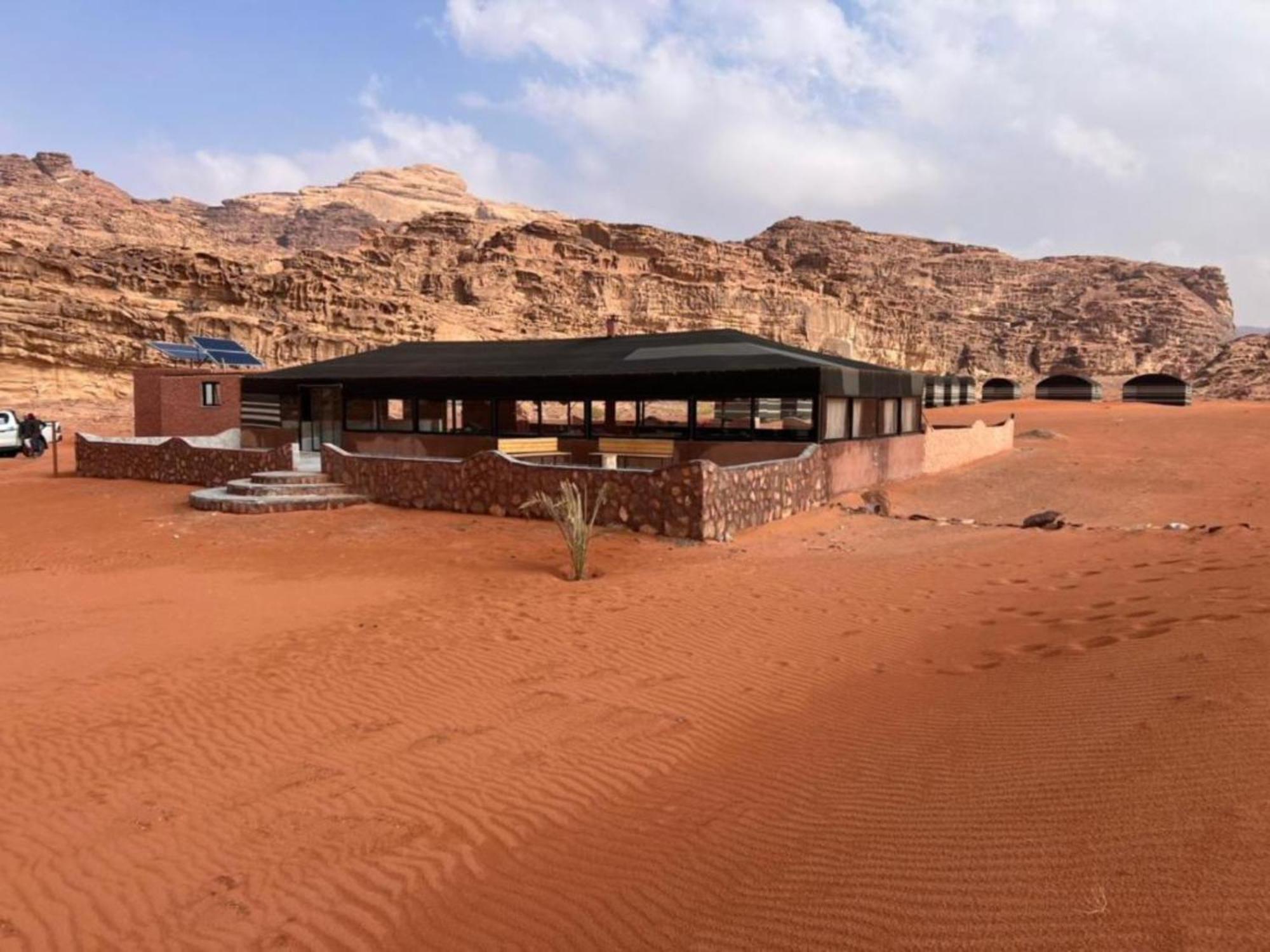 Wadi Rum Desert Adventures ภายนอก รูปภาพ