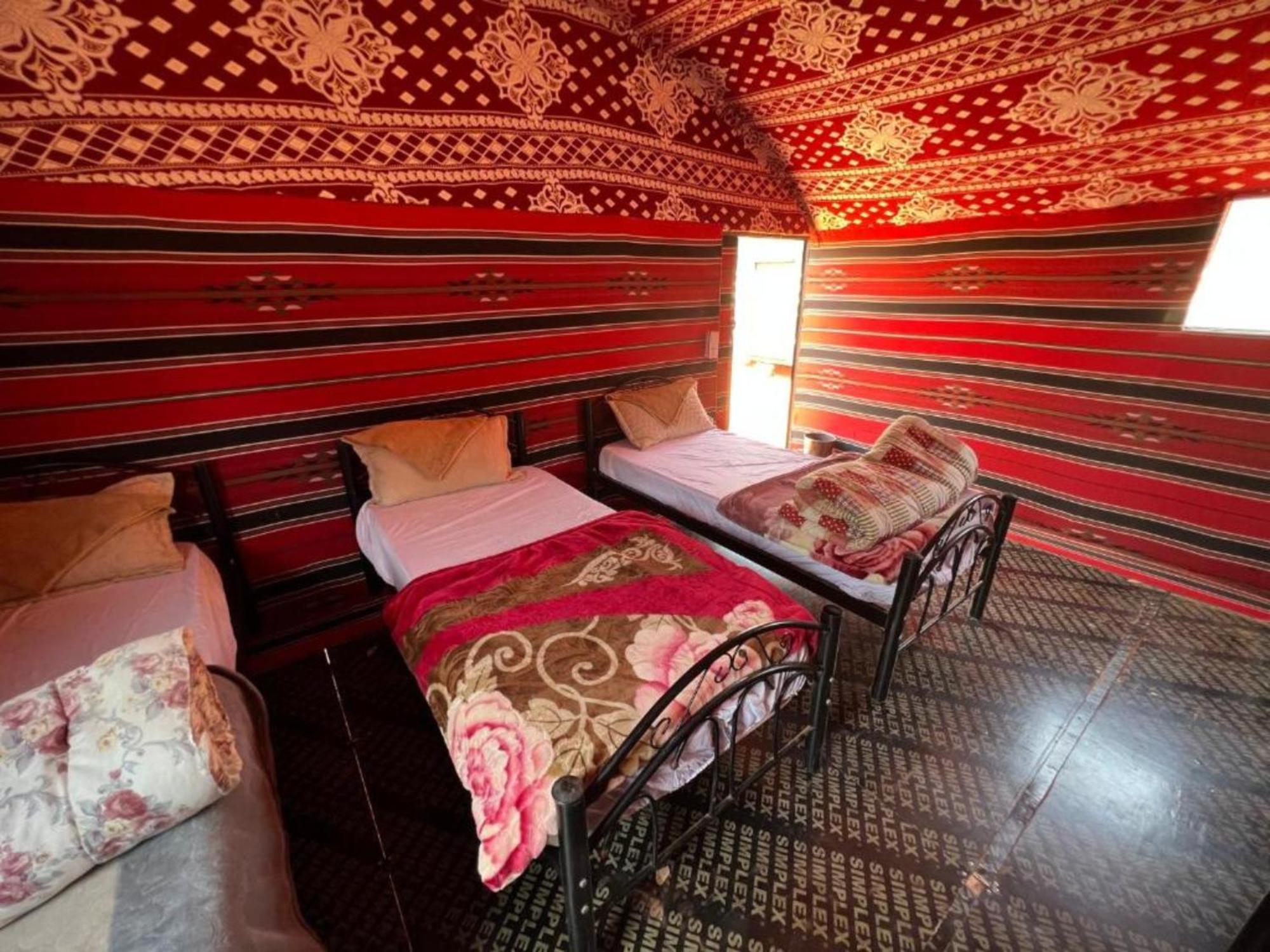 Wadi Rum Desert Adventures ภายนอก รูปภาพ